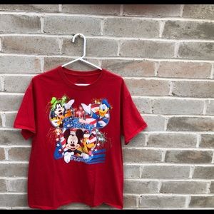 Vintage Disney world tee